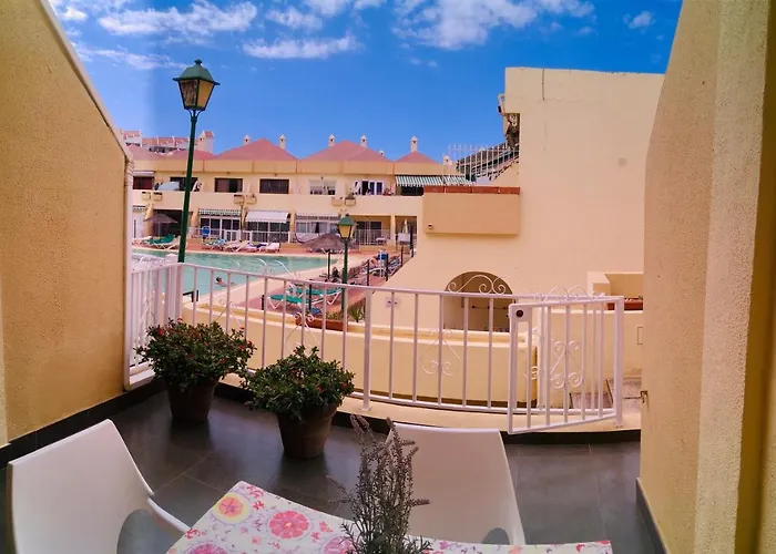 Lovely Apartment, Great Location!